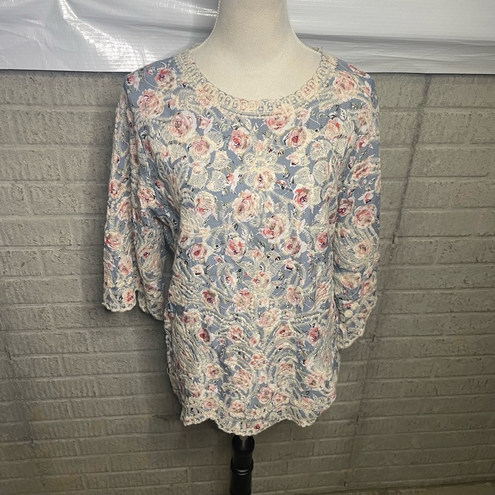 Solitaire Light Blue Floral Embroidered Scalloped Bohemian Blouse Size‎ XL
